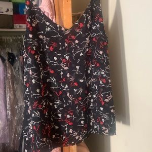 White House black market sleeveless reversible top. Can be worn with capris